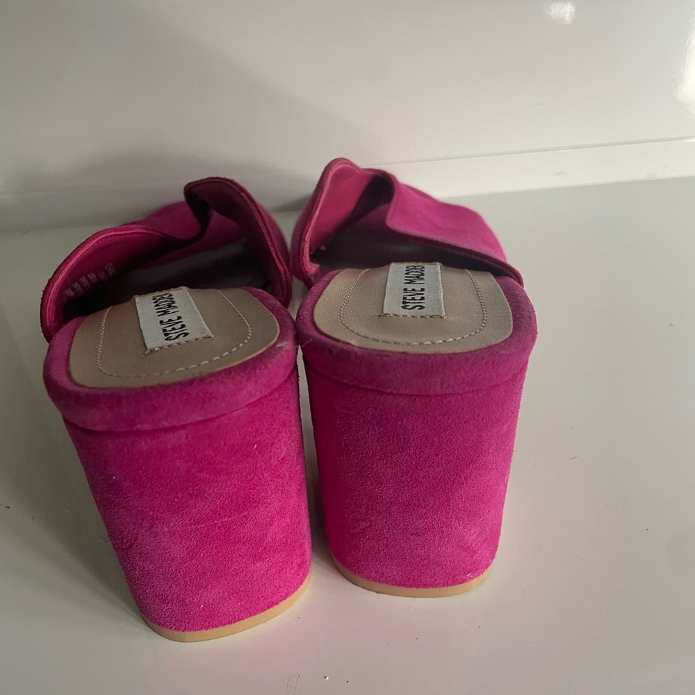 Steve Madden Pink Mules Asymmetrical Strap - Picture 5 of 7